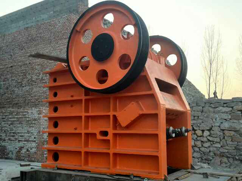 普通版鄂式破碎機 普通版鄂式破碎機